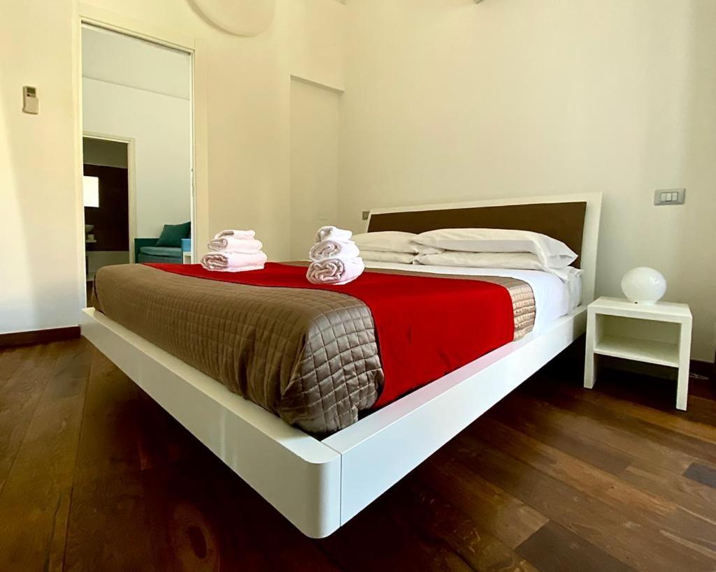 Iamartino Quality Rooms Termoli Bagian luar foto