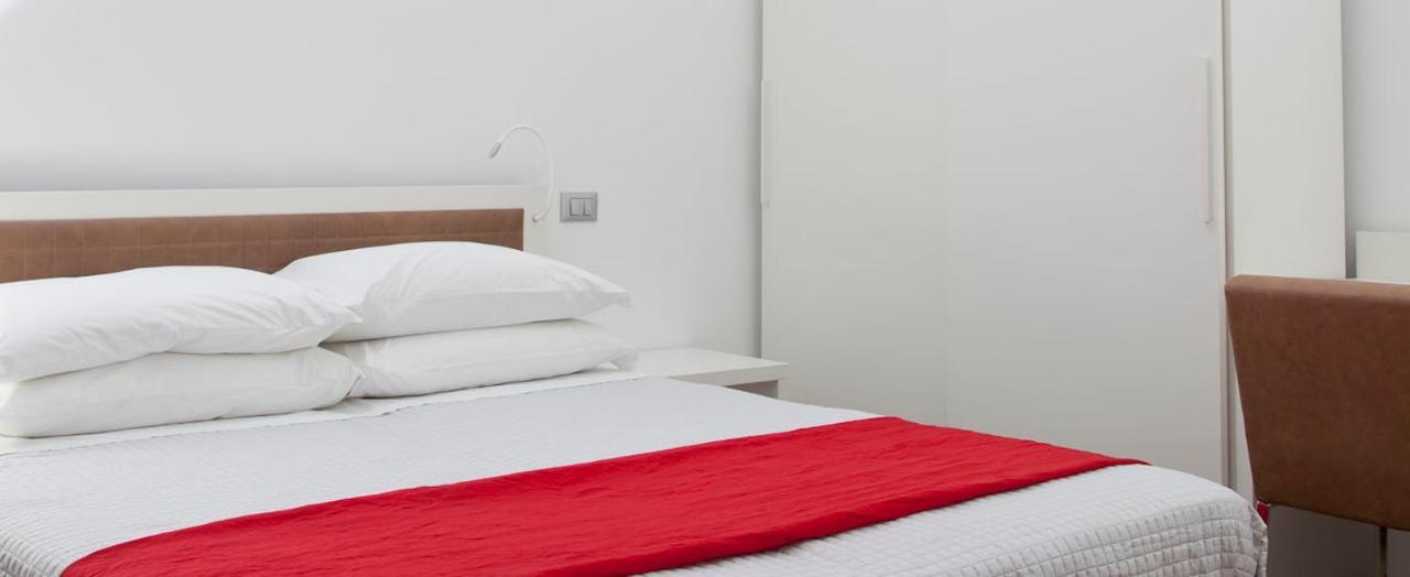 Iamartino Quality Rooms Termoli Bagian luar foto